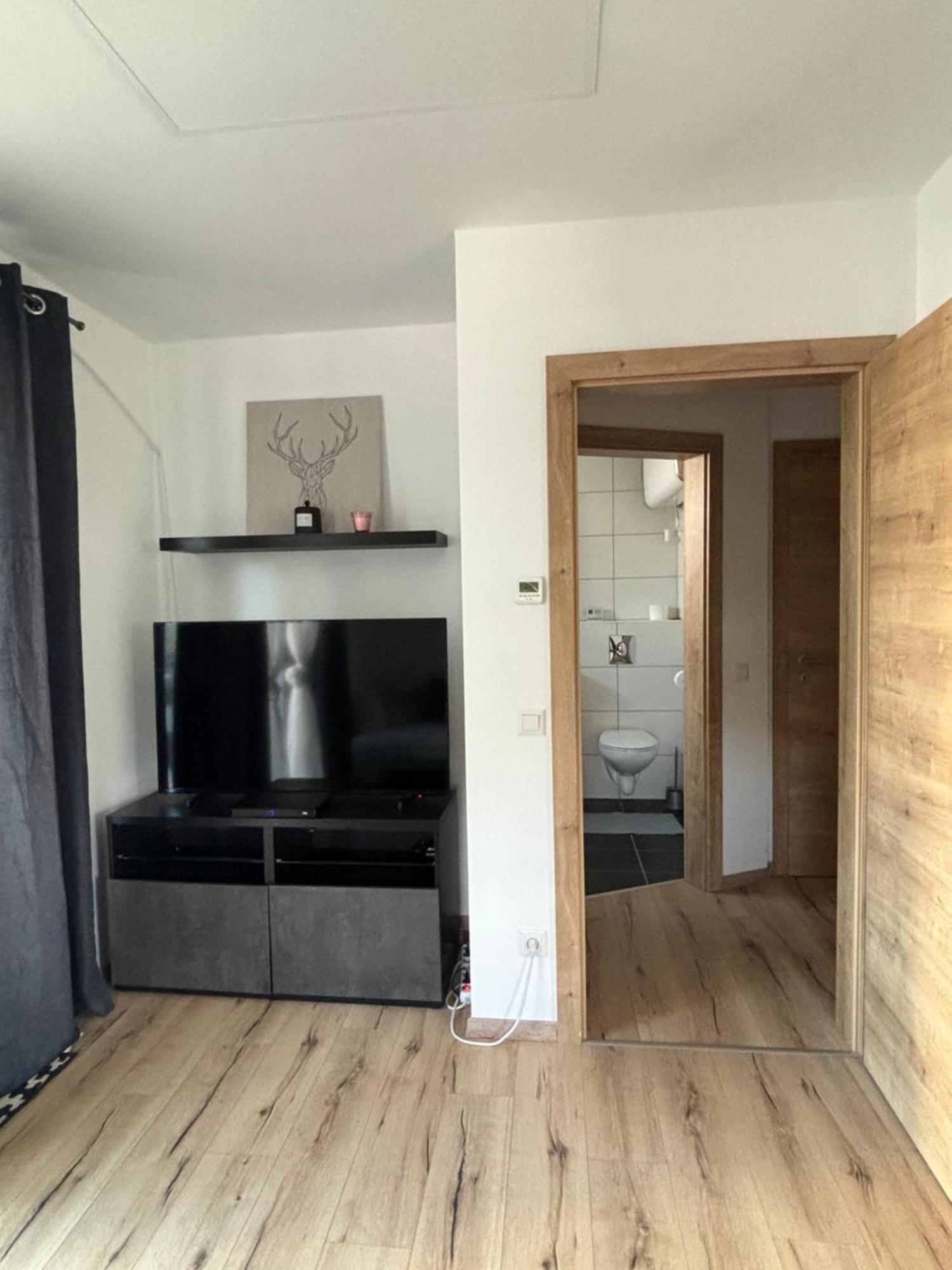 Schoene Wohnung Mit Terrasse Und Parkplatz Velden am Wörthersee Exterior foto
