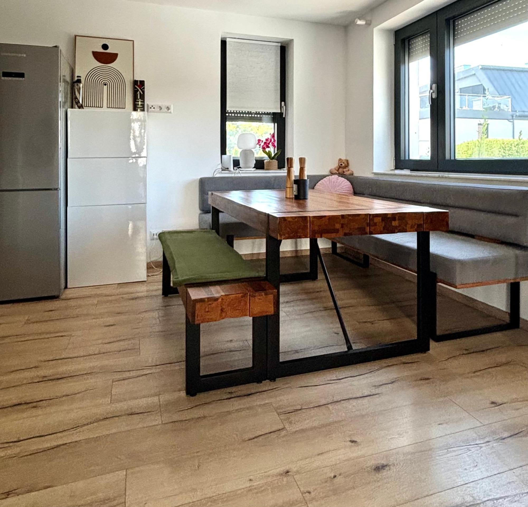 Schoene Wohnung Mit Terrasse Und Parkplatz Velden am Wörthersee Exterior foto