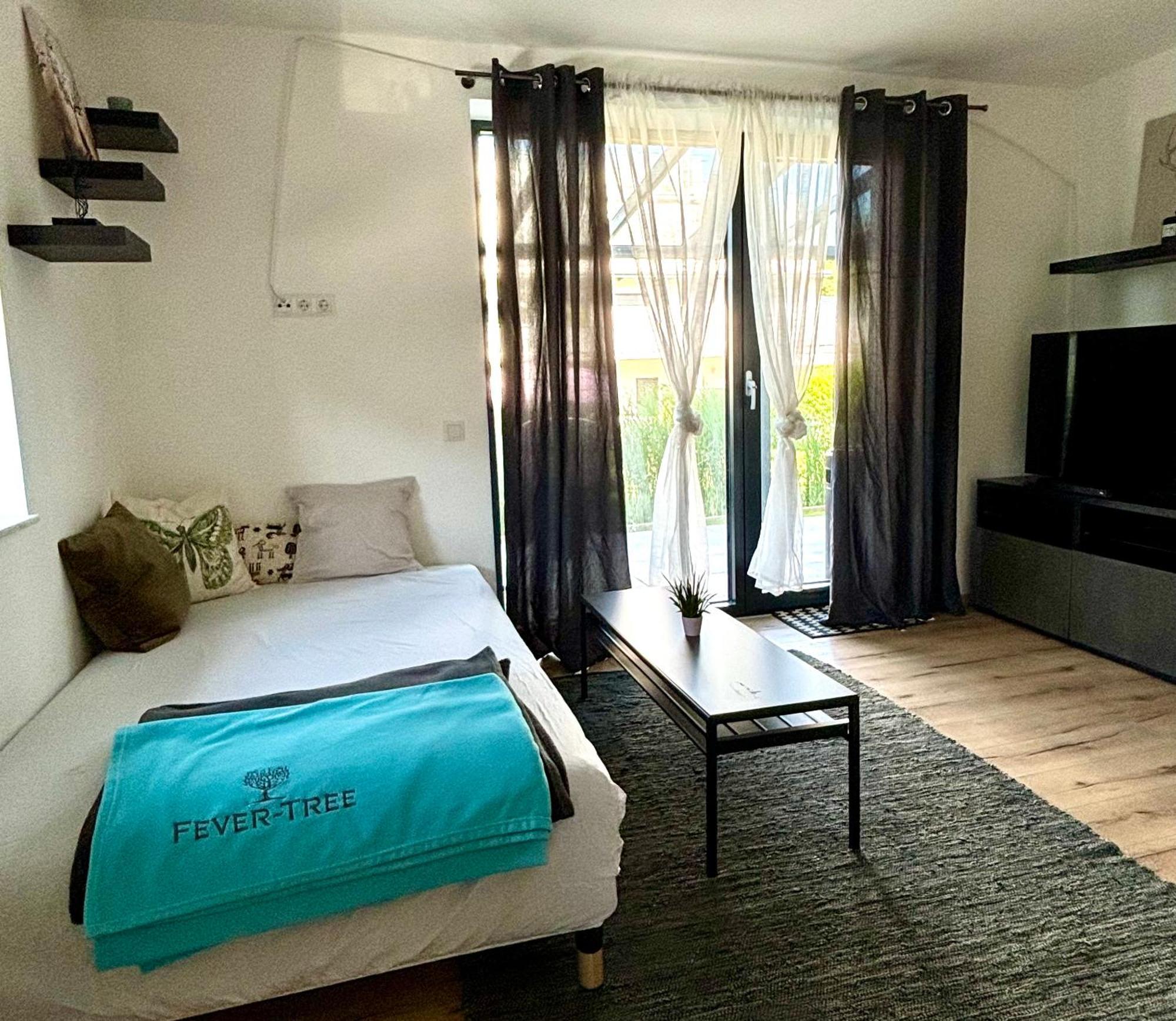 Schoene Wohnung Mit Terrasse Und Parkplatz Velden am Wörthersee Exterior foto